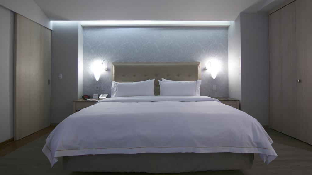 Holiday Inn Express Mexico- Toreo By Ihg Exterior foto